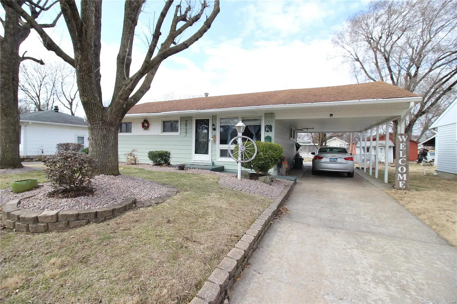 2937 Wayne Ave photo 1