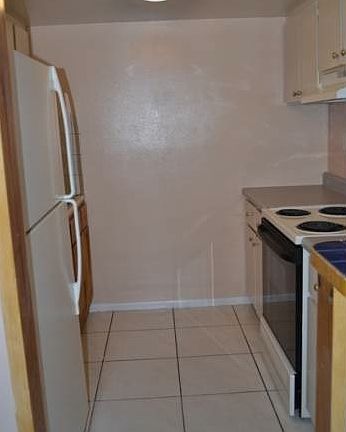 3rd image of 1434 Holden Ave #C1