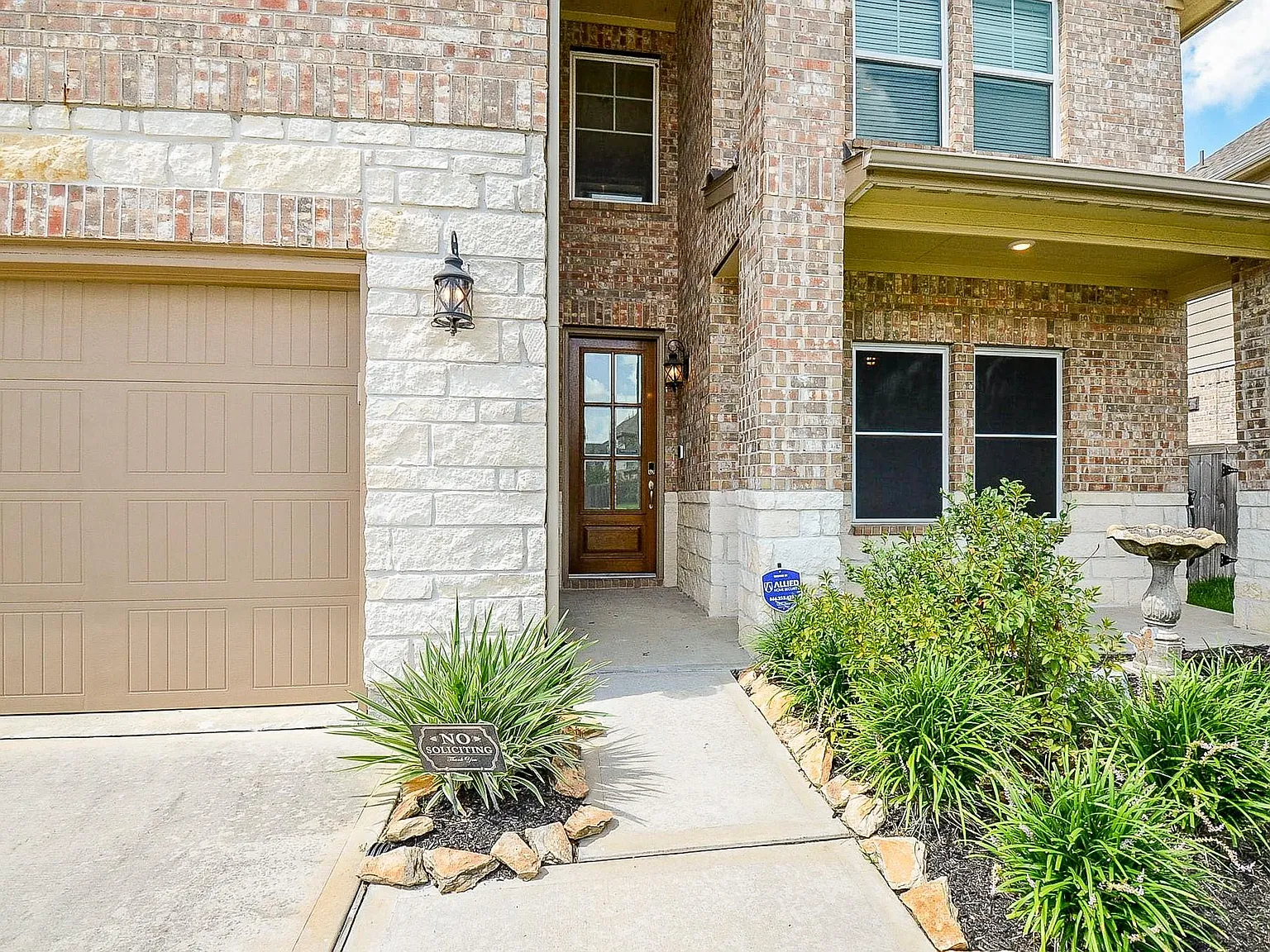 4 bed, 3.5 bath, 3112 sqft, $3,800 — Photo 2