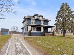 1936 N Tipton Rd, Muscatine, IA 52761