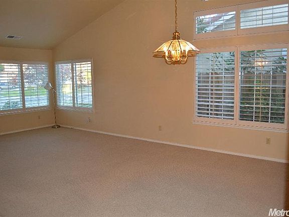 4th image of 3200 Black Eagle Dr