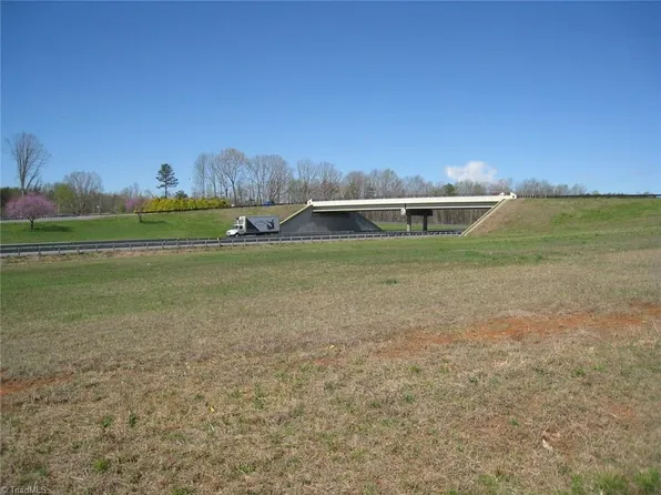 191 Key St, Pilot Mtn, NC 27041