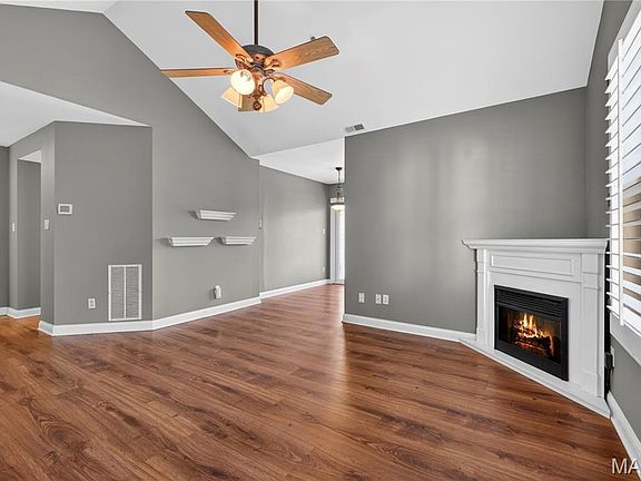 3rd image of 16560 Victoria Crossing Dr Unit J