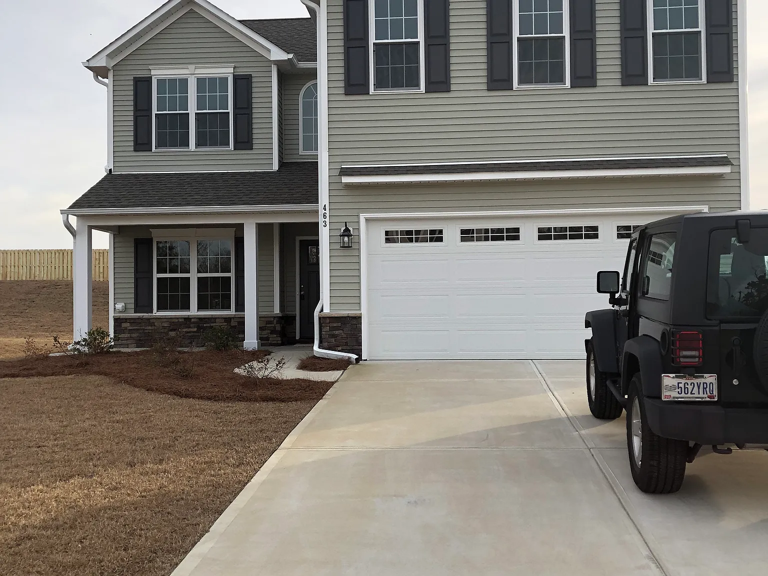 4 bed, 2.5 bath, 2020 sqft, $2,500 — Photo 1