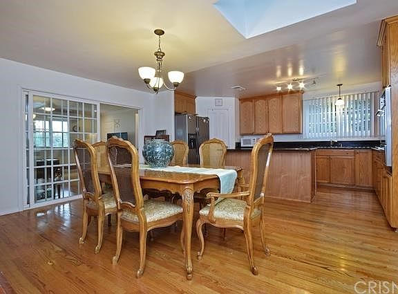 5th image of 23552 Erwin St