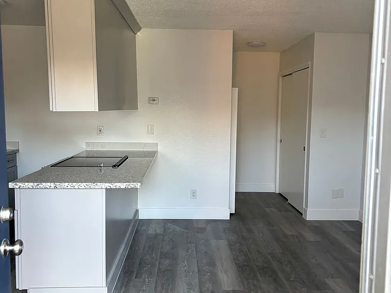 1,395 / 1br - Apartment 1 Bed 1 Bath $1,395 / Month (Sacramento, CA) — Photo 9