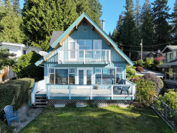 3199 Beach Ave, Sunshine Coast, BC V0N 2W2