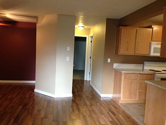 Living Rm & Kitchen