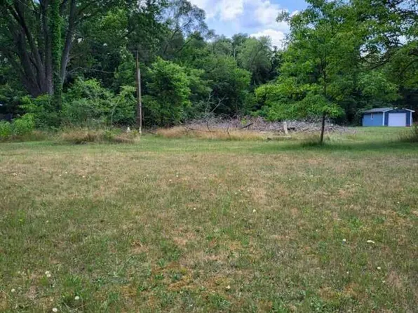 18529 S River Rd, Three Rivers, MI 49093