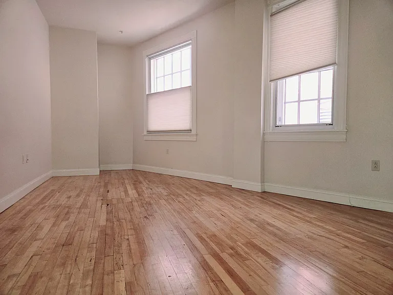 9 N Centre St #302 — Photo 9