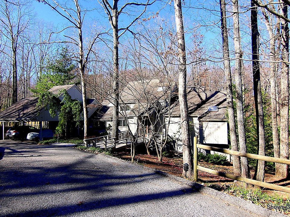 For Sale: 5129 Red Stag RD, Roanoke, Virginia 24018