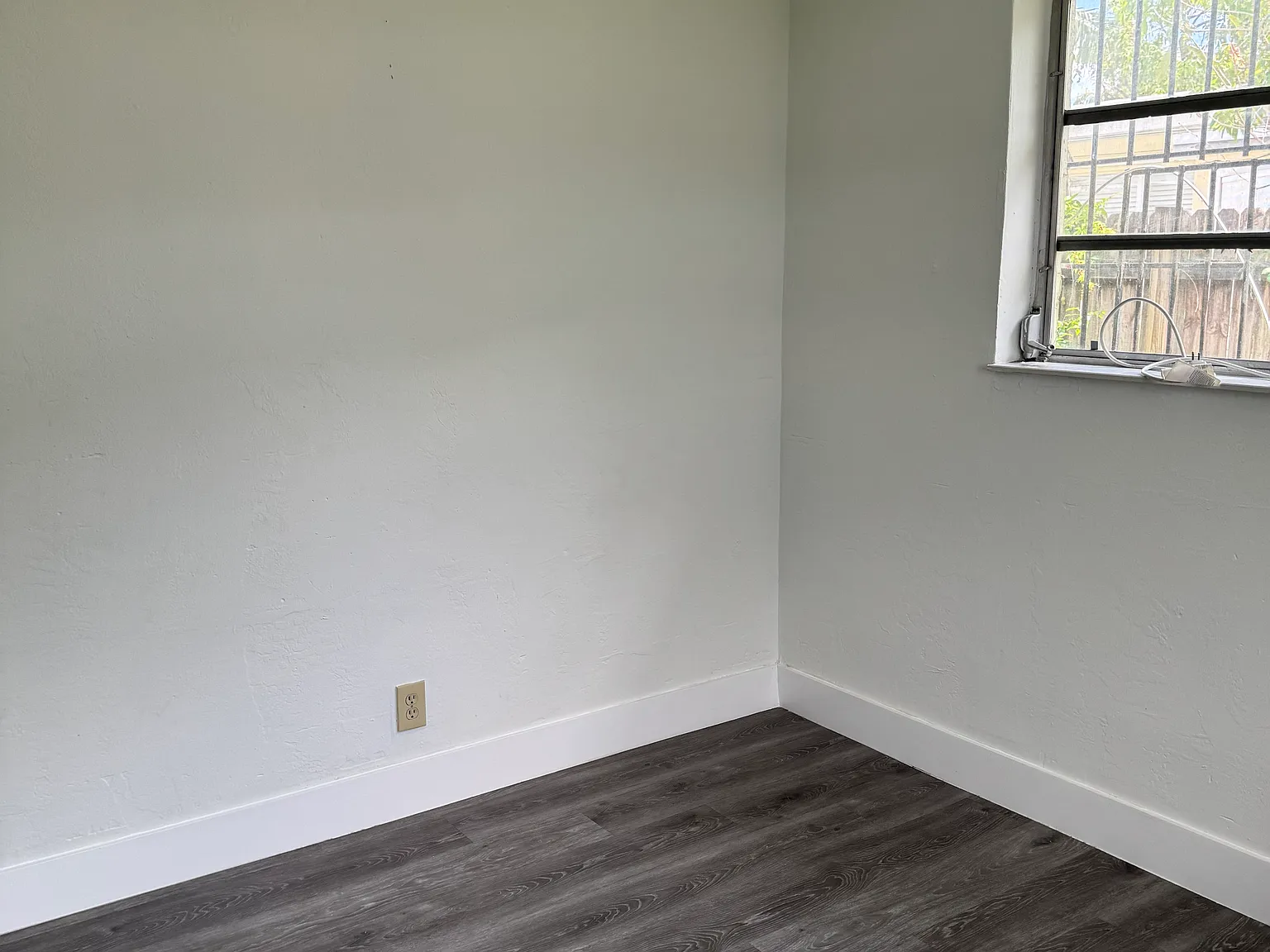 3 bed, 1202 sqft, $3,000 — Photo 4