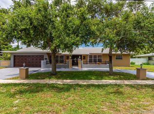 6591 NW 9th St, Plantation, FL 33313