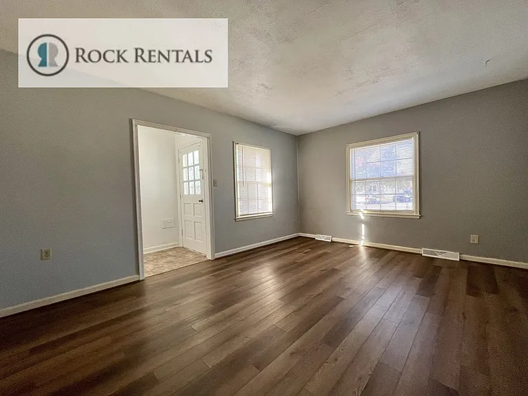 419 E 9th Ave — Photo 2