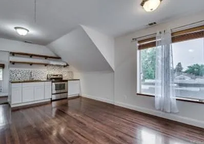 476 S Lincoln St #B — Photo 8