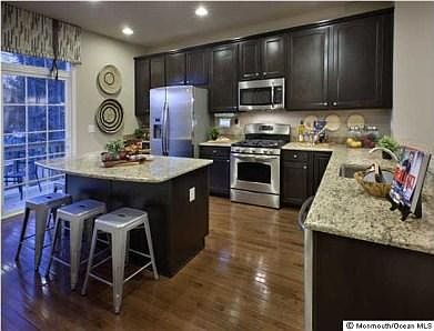 4th image of 203 Yale Blvd