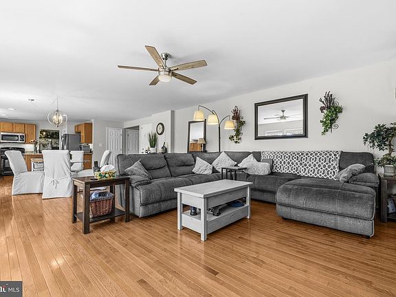 5th image of 9 Kinser Way