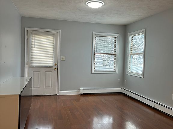 3rd image of 19 S Furness St #1
