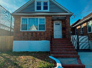 15816 99th St, Jamaica, NY 11414