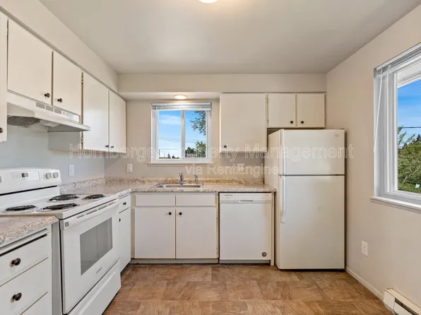 3203 N Smith St APT 12, Spokane, WA 99207