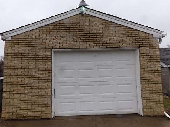 3rd image of 1222 Ivanhoe Ave