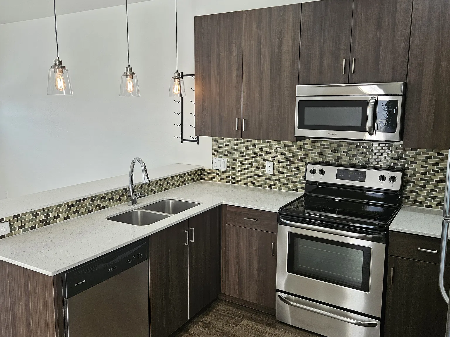 1 bed, 780 sqft, $1,425 — Photo 3