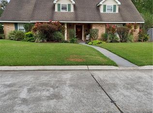 9631 Wildwood Dr, River Ridge, LA 70123