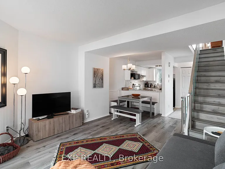 166 Forward Ave — Photo 11