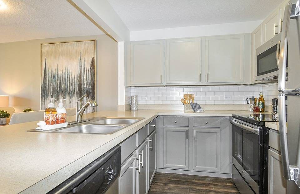 1st image of 1598 Fairway Dr #1466-201