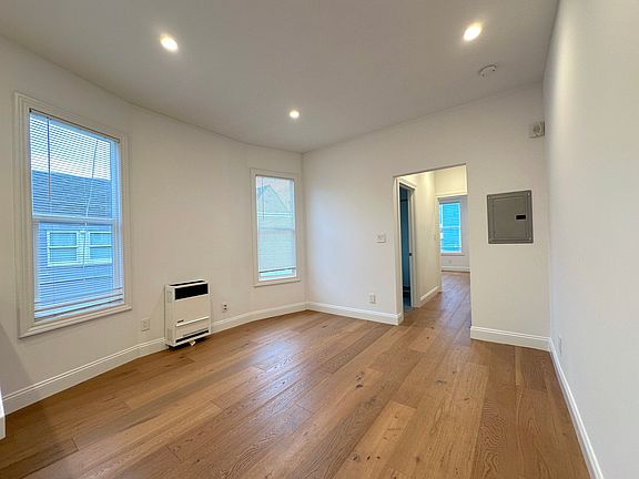 2nd image of 1710 Larkin St APT 10