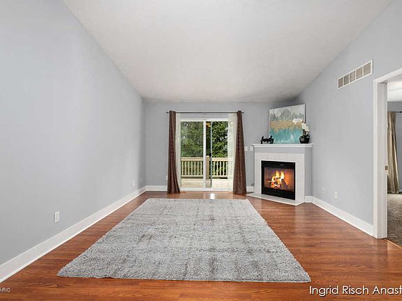 5th image of 2634 Weatherby Hills Dr SE #19