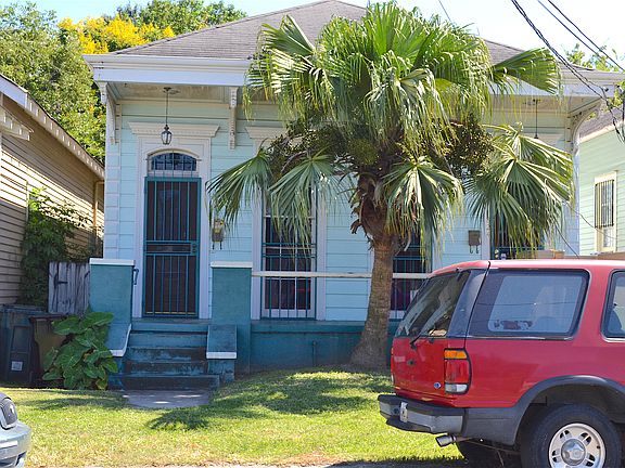 2nd image of 822 Verret St