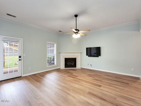 4th image of 185 Rooker Dr