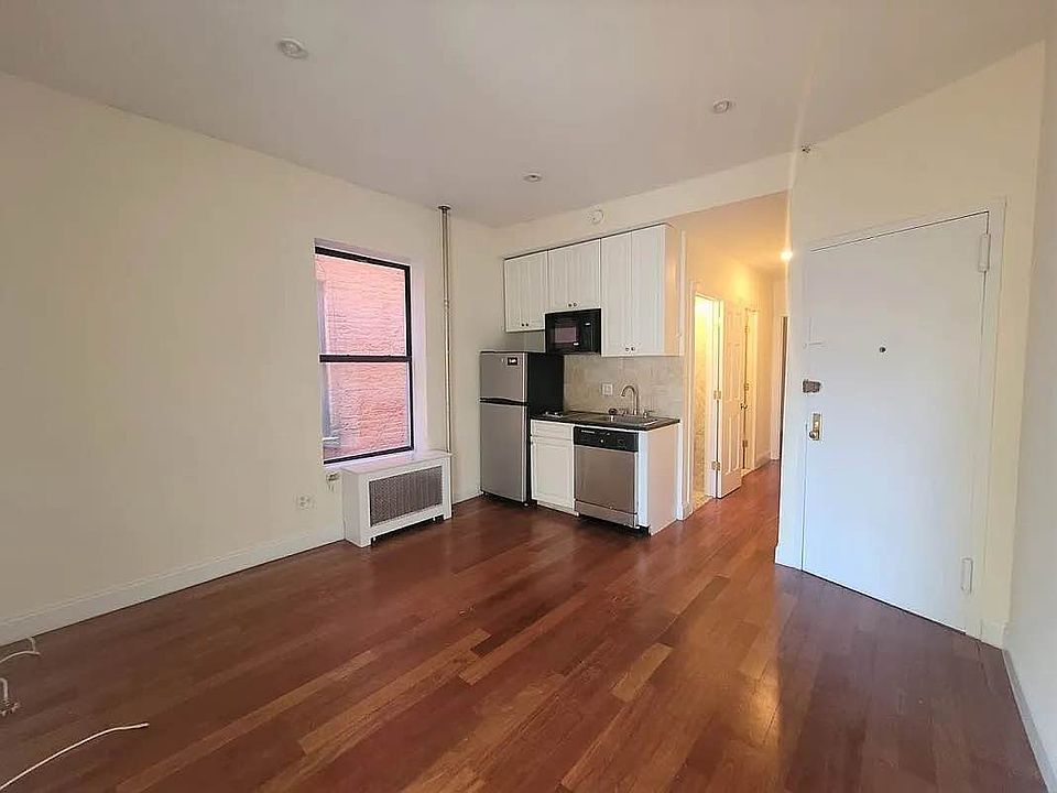 1st image of 111 E 7th St #6X