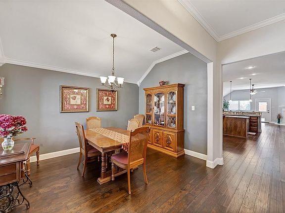 2nd image of 10521 Jackson Hole Ln