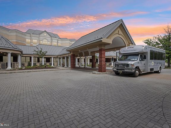 4th image of 2019 Windrow Dr