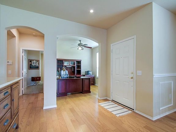 5th image of 2913 Cranston Pl