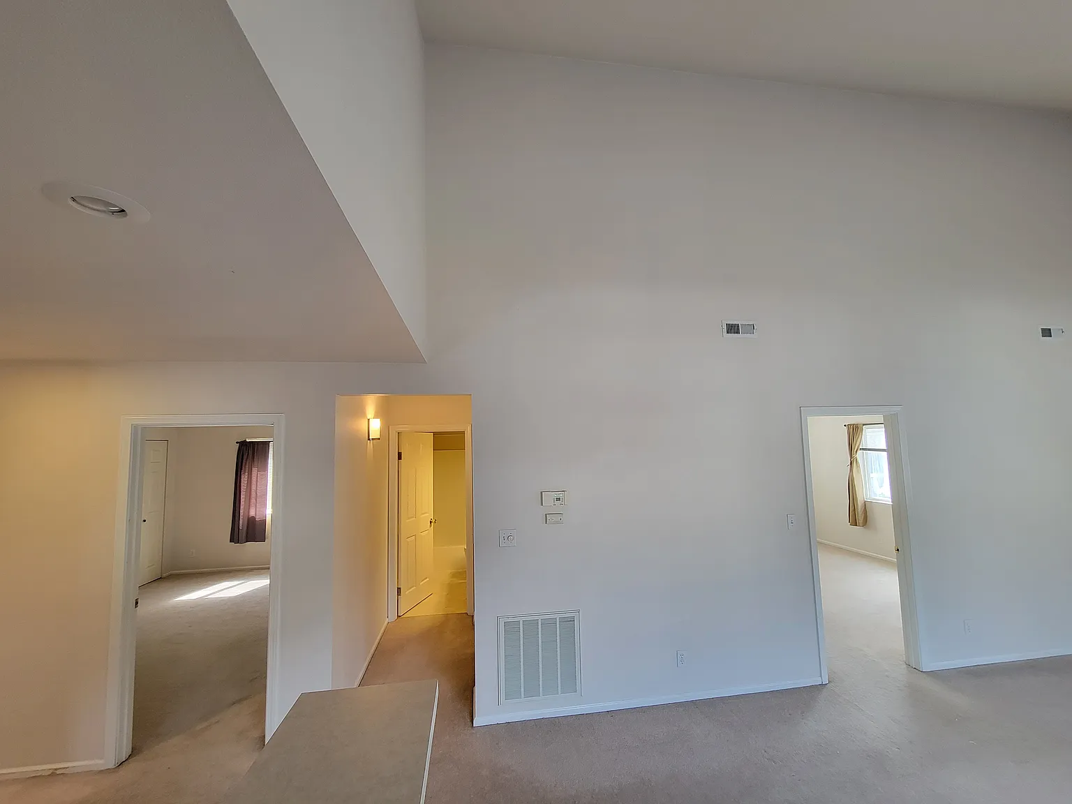 2 bed, 1200 sqft, $2,995 — Photo 4