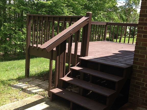 3rd image of 4233 Queen Beth Dr