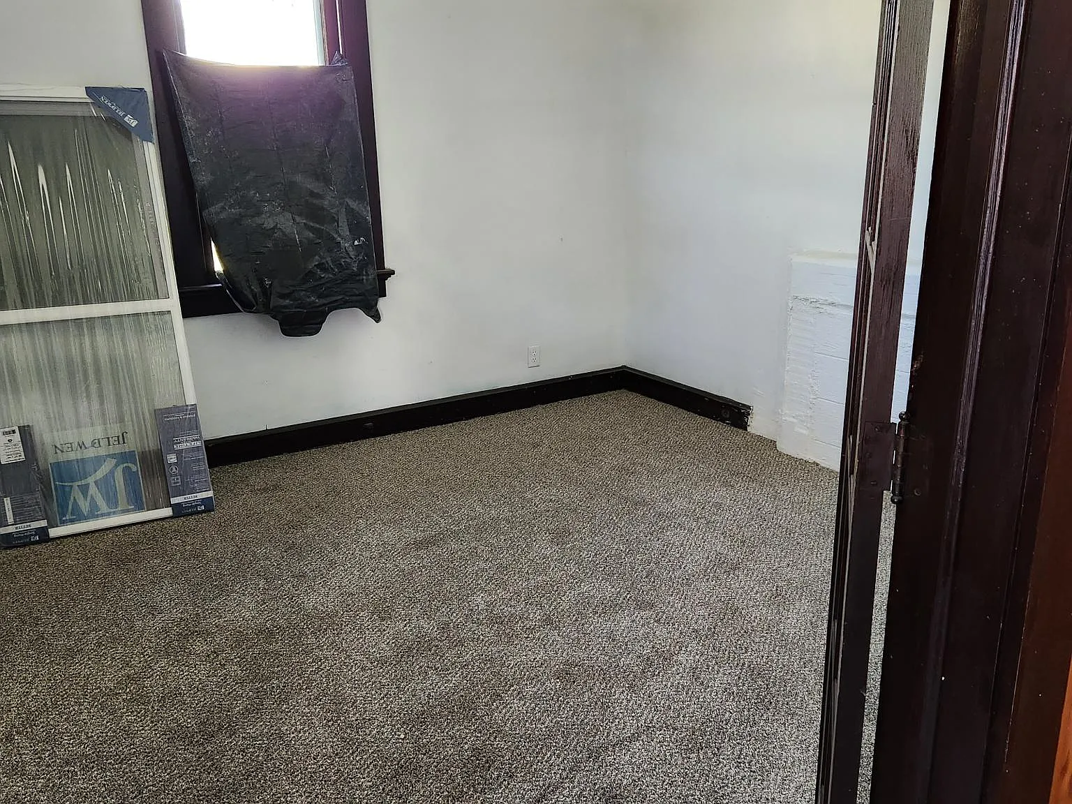 3 bed, 1066 sqft, $1,500 — Photo 3