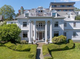 22 W Highland Dr, Seattle, WA