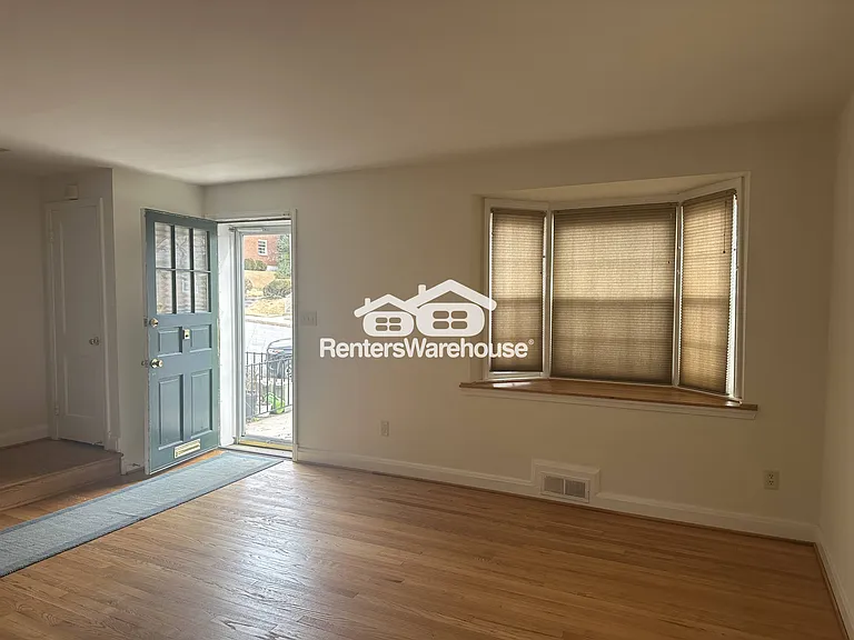 6518 Loch Hill Ct — Photo 4