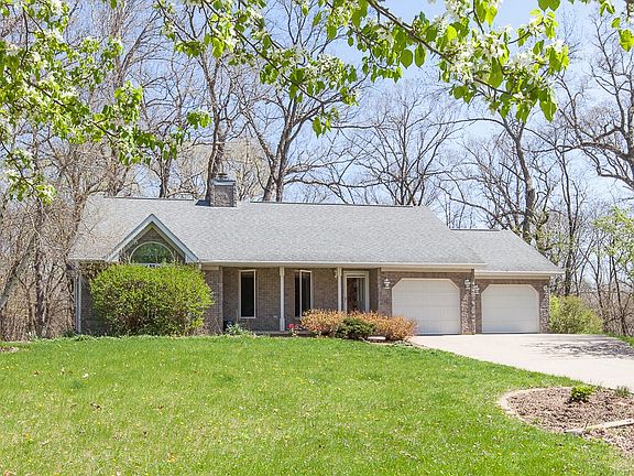 2nd image of 3664 Danielle Ct NE
