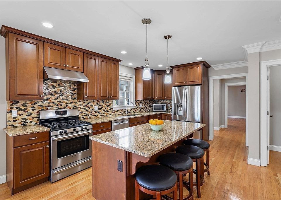 1st image of 12 Gabriel Ln #12