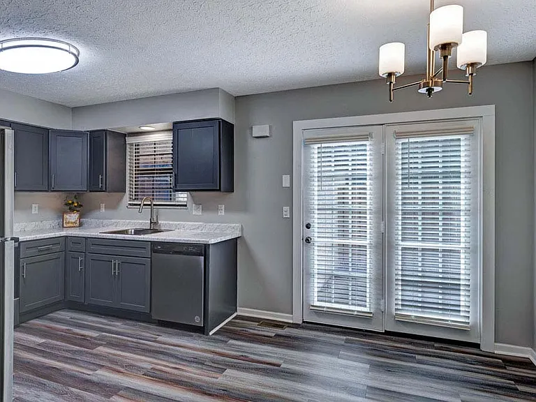 McNaughten Woods Townhomes — Photo 13