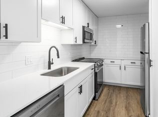 1770 1st St APT 602, Highland Park, IL 60035
