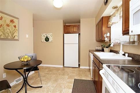 4th image of 5 Justicia Ln