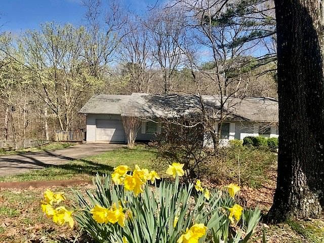 1st image of 8 Morris Ln