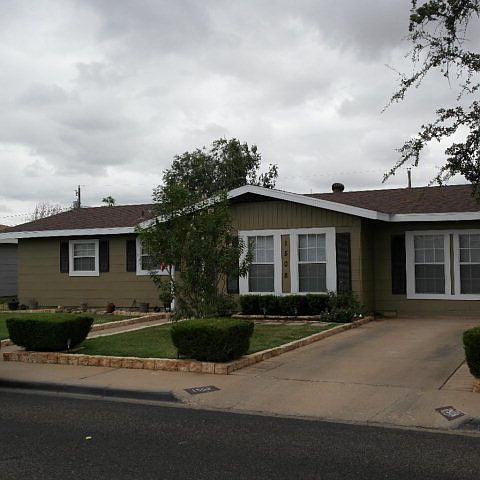 1st image of 1508 Douglas Dr