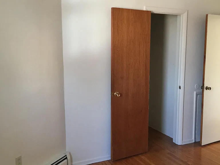 21 Manavon St — Photo 3